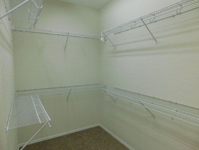 Building Photo - GORGEOUS HOME IN SUN CITY ALIANTE*AGE RESTRICTED COMMUNITY*3 LARGE BEDROOMS*OPEN FLOORPLAN*