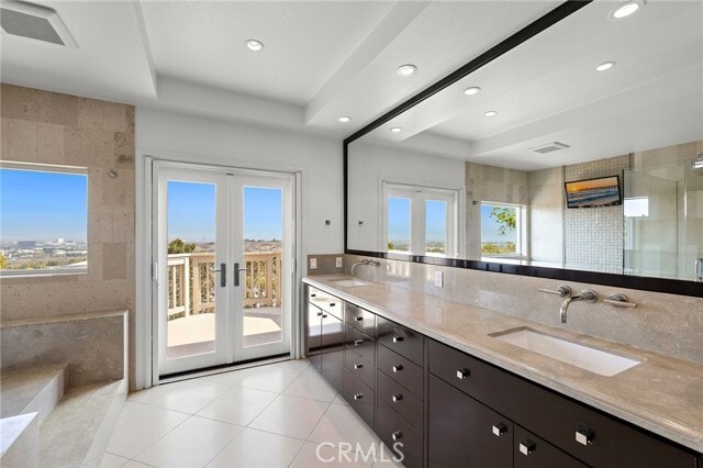 Building Photo - 31 St Tropez