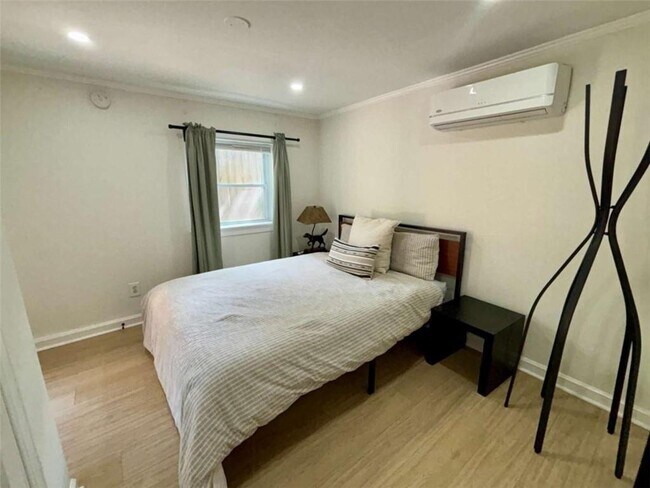 Building Photo - 685 Argonne Ave NE