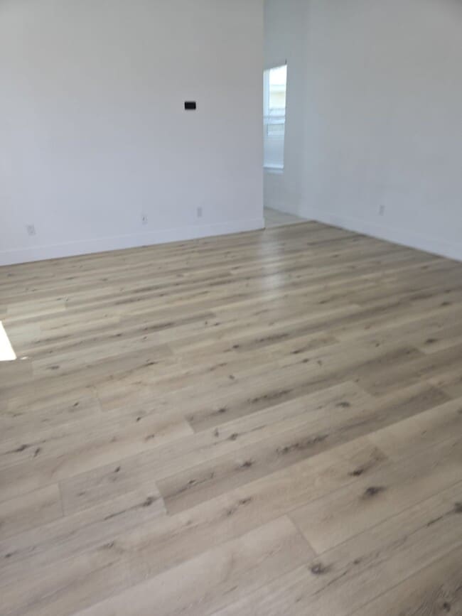 Building Photo - 2847 Clay Ave