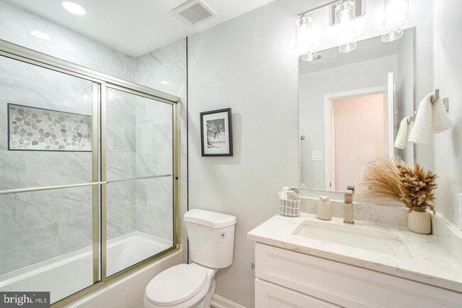 Building Photo - 12672 Catawba Dr