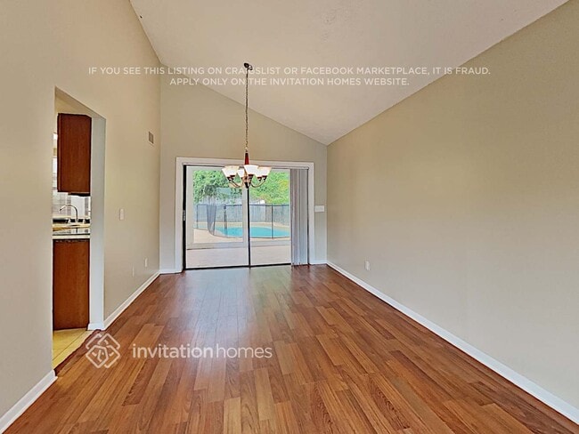 Building Photo - 13907 Hayward Pl