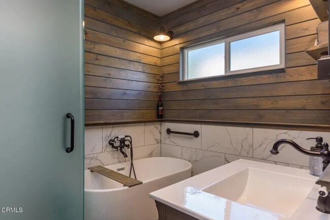 Building Photo - 309 S Dunning St