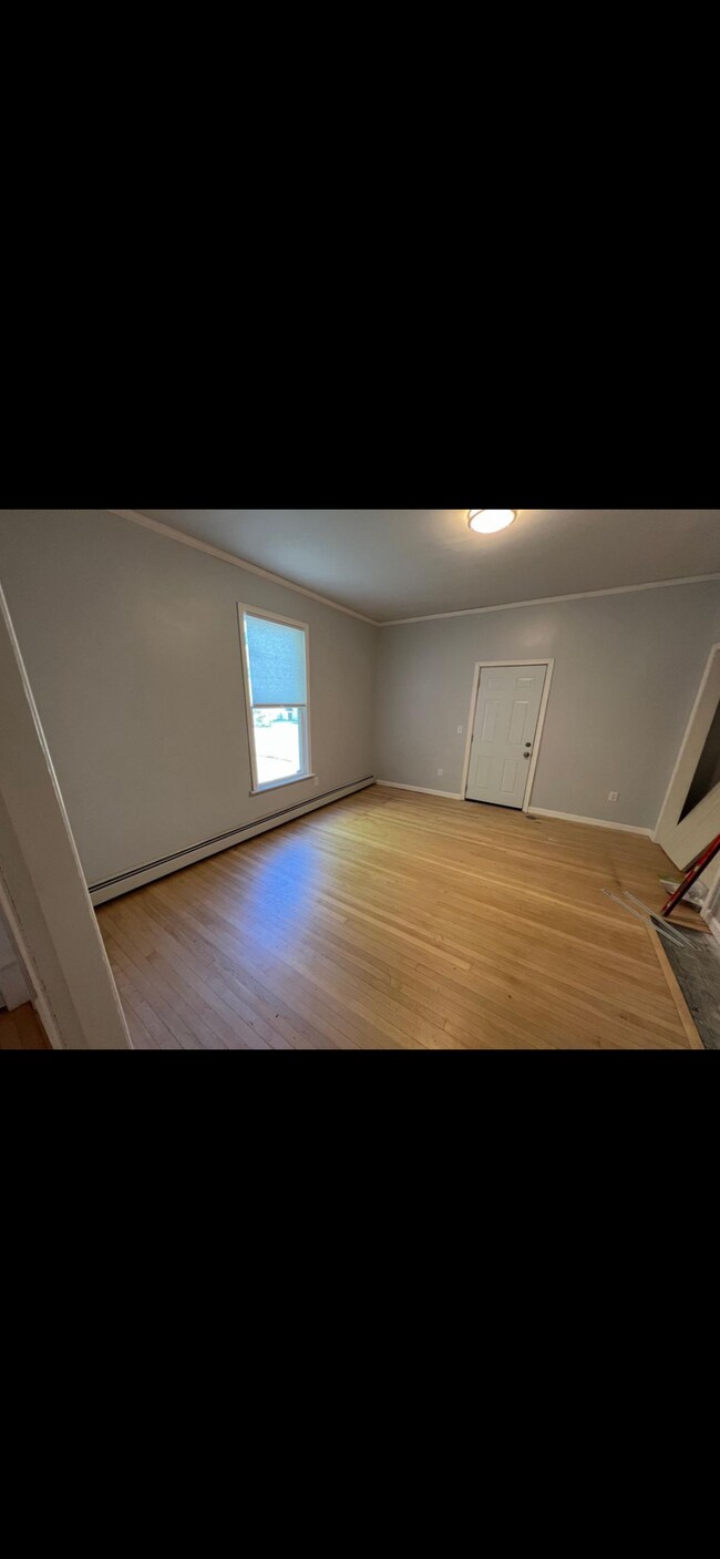 Building Photo - 409 Hammond St