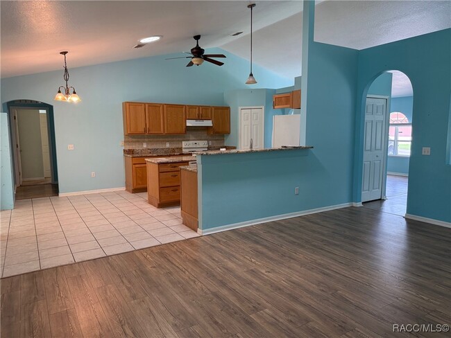 Building Photo - 3 Lindwood Ct