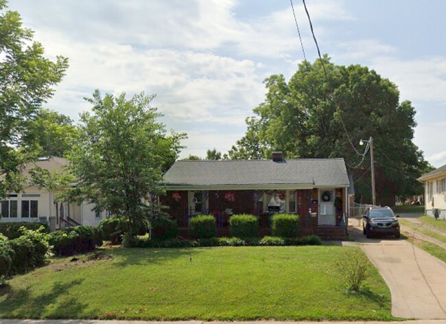 Primary Photo - Charming 3 bd, 1.5 ba home!