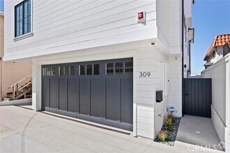 Building Photo - 309 Crest Dr