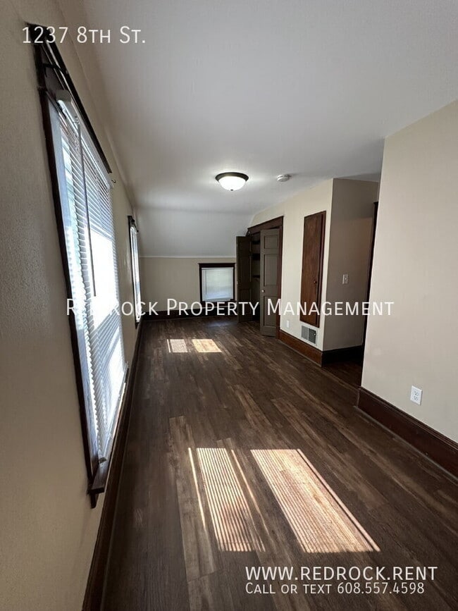 Building Photo - 1237 8th St