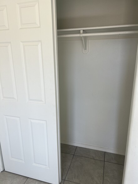 Building Photo - 1176 Menta Ct