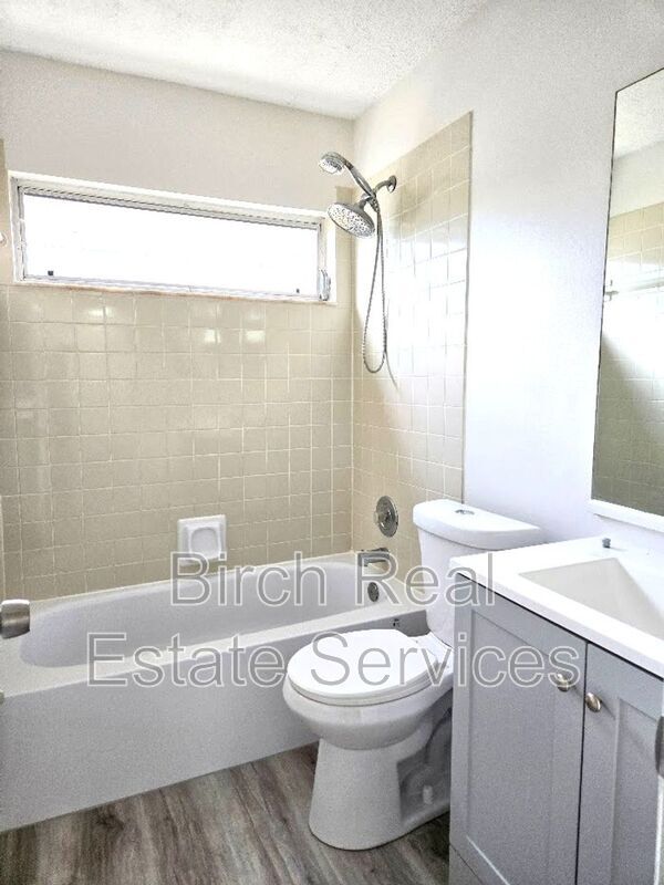 Building Photo - 5122 Muriel Ln