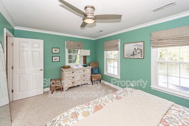 Building Photo - 834 Harbor Pl Dr
