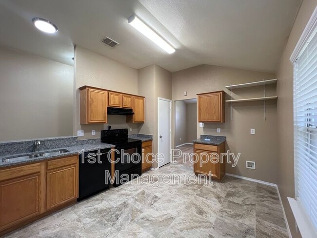 Building Photo - 5432 Beaver Ridge Dr