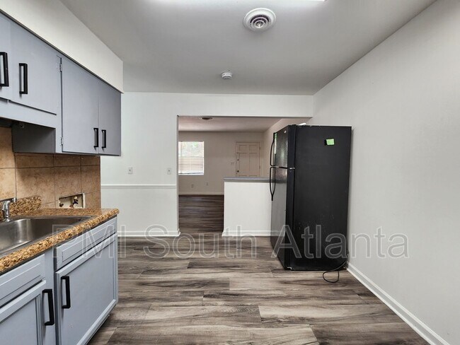 Building Photo - 6410 Raymond Terrace