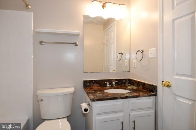 Building Photo - 1648 Fieldthorn Dr