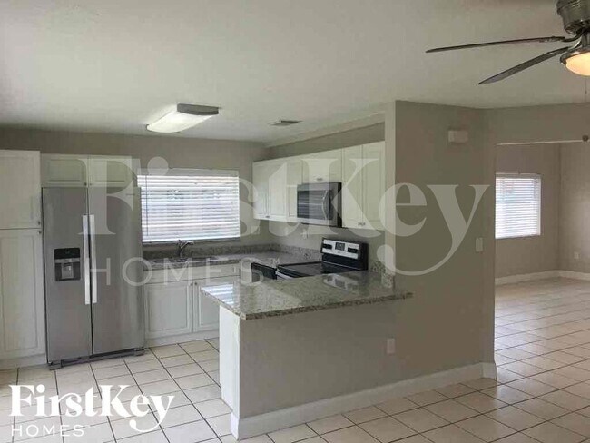 Building Photo - 18050 SW 142nd Ct