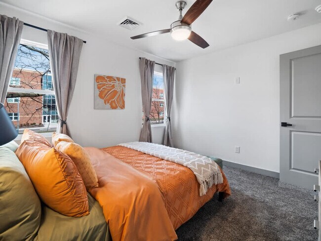 Building Photo - 432 N Firestone Blvd