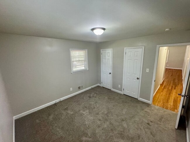 Building Photo - 505 Locust Ln