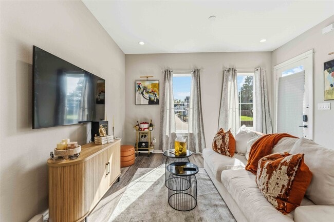 Building Photo - 405 Stonework Garden Ln