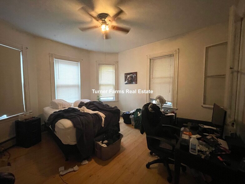 Building Photo - 36 Cherokee St