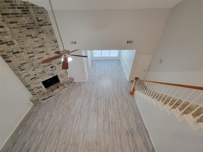 Building Photo - 3610 Honey Creek Dr