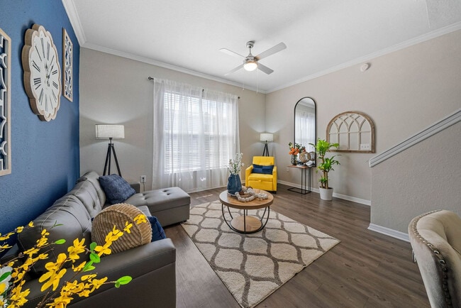 Building Photo - 10142 Montague St