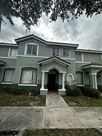 Building Photo - 2812 SE 16th Ave