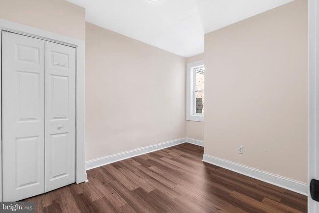 Building Photo - 2113 S Simpson St