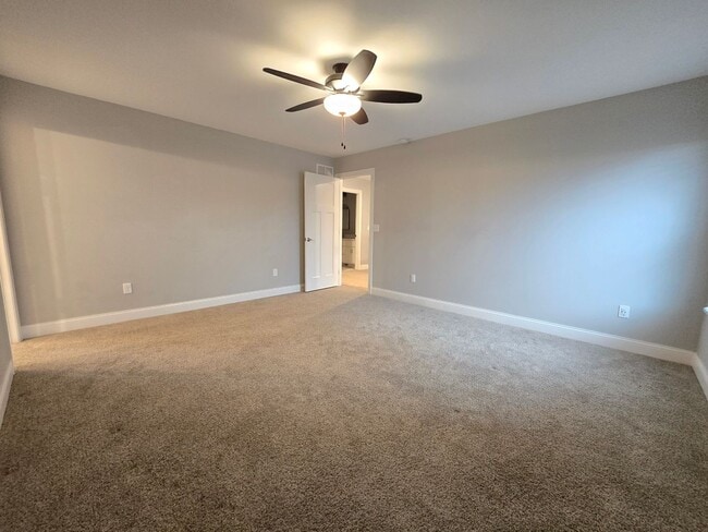 Building Photo - 6 Bedroom Home in Brookridge Estates