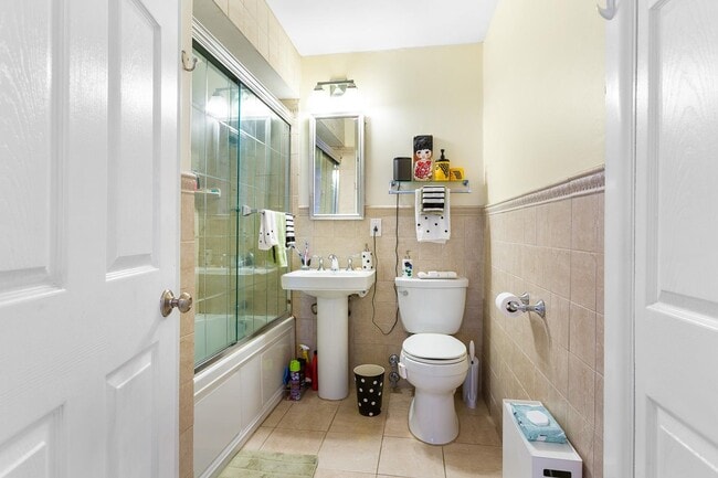 Building Photo - 6040 JFK Blvd E