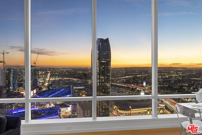 Building Photo - 877 Francisco St