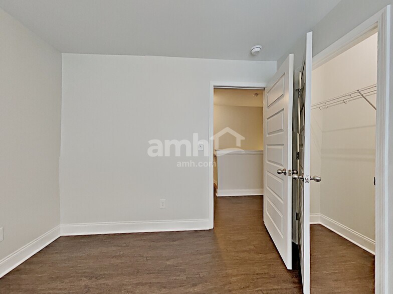 Building Photo - 5342 Tupelo St