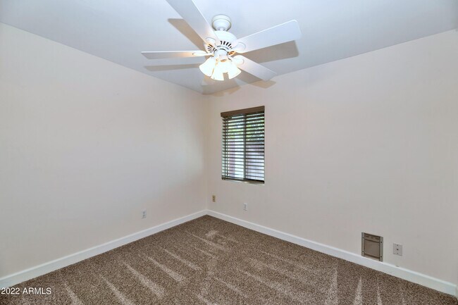 Building Photo - 2501 E Highland Ave