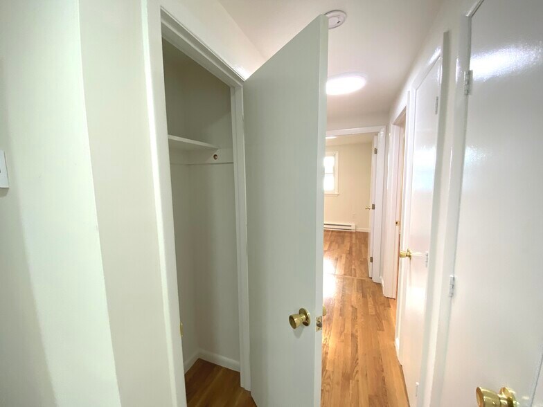 Building Photo - 197 W Wyoming Ave