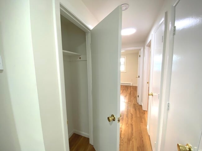 Building Photo - 197 W Wyoming Ave