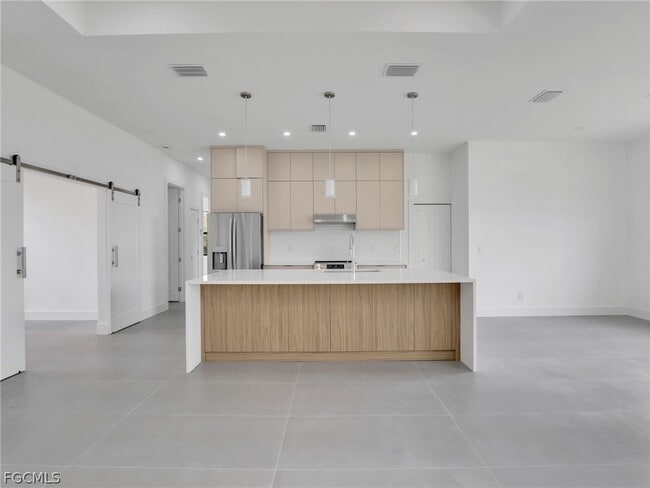 Building Photo - 6191 Kambach St