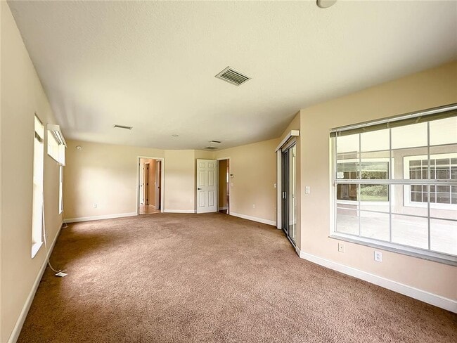 Building Photo - 5203 SE 42nd Ct