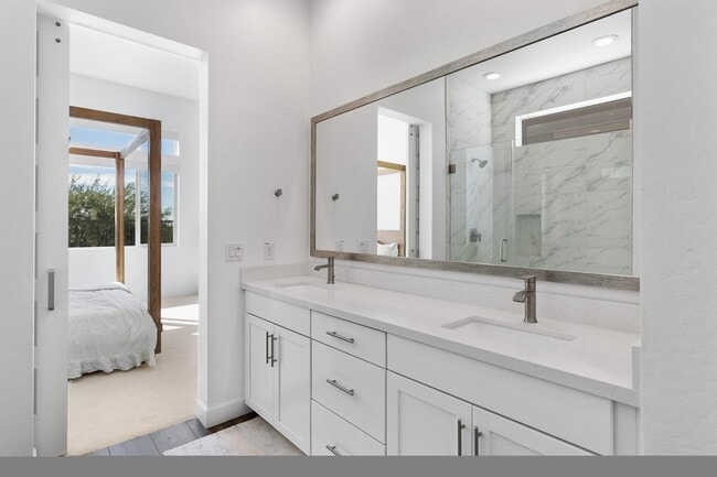 Building Photo - 7605 E Camino Del Monte