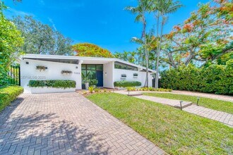 Building Photo - 7055 SW 84th Ave