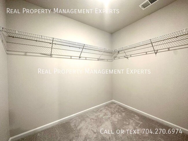 Building Photo - 13123 Cottage Crst Ln