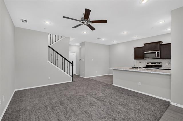 Building Photo - 2420 Canongate Dr