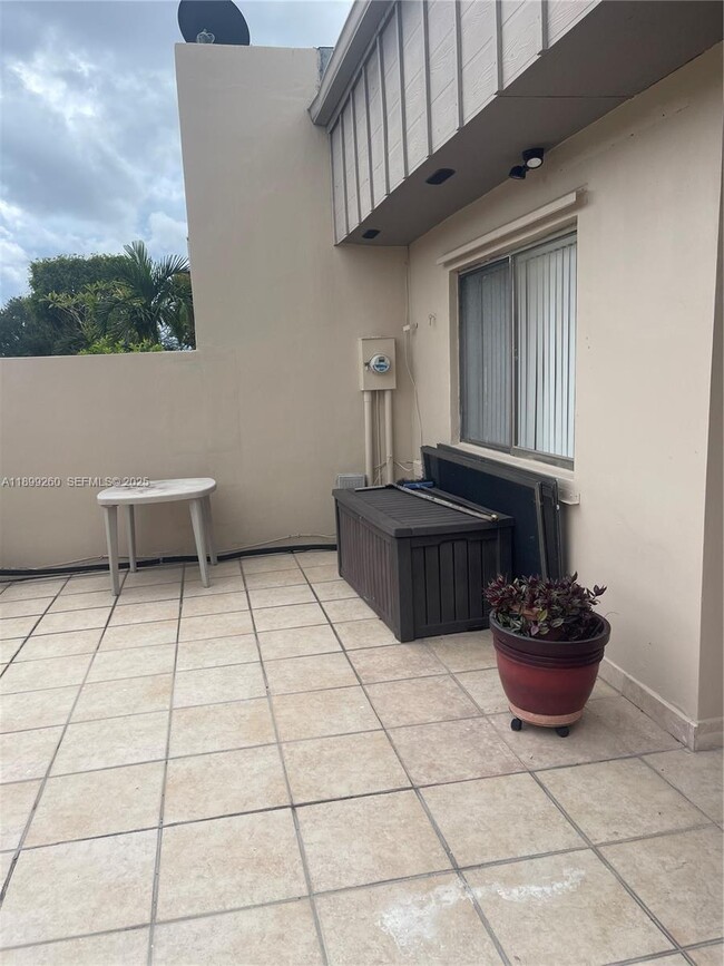 Building Photo - 7351 SW 105th Pl