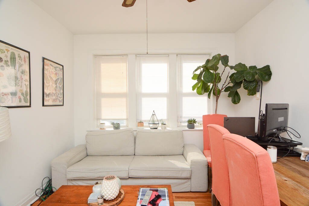 Building Photo - 1938 W Crystal St