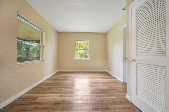 Building Photo - 2183 Crandon Ave