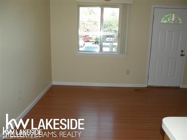 Building Photo - 2012 Orchard Crest St