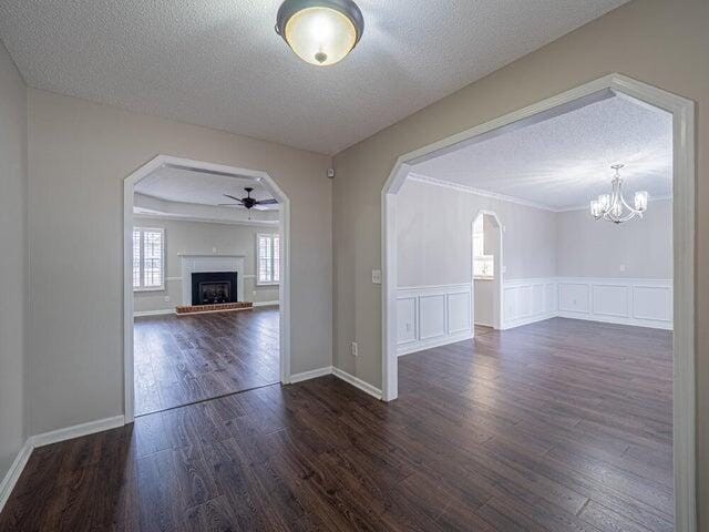 Building Photo - 655 Torrey Pines Dr