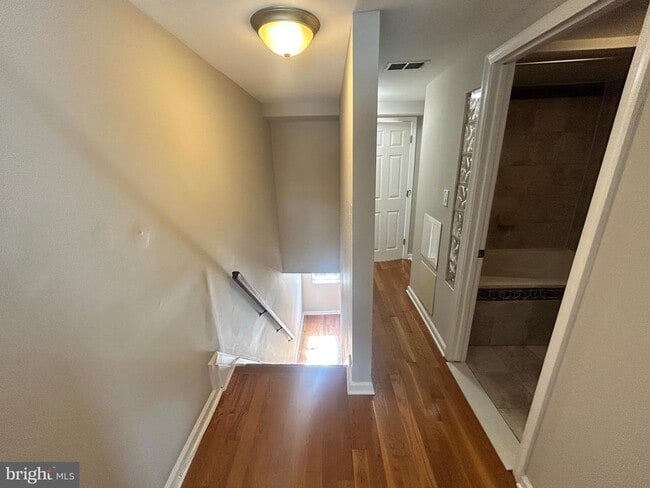 Building Photo - 40 E Barney St