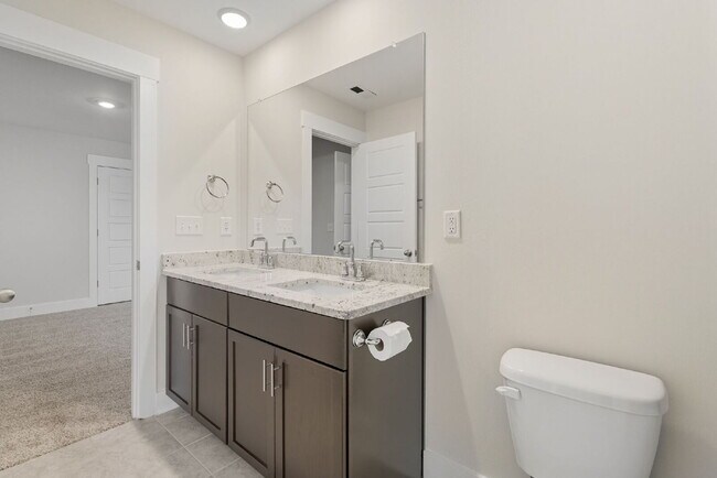 Building Photo - Modern 3BR/2.5BA Townhome in luxurious Village at Chapel Green! $2250/mo rent***