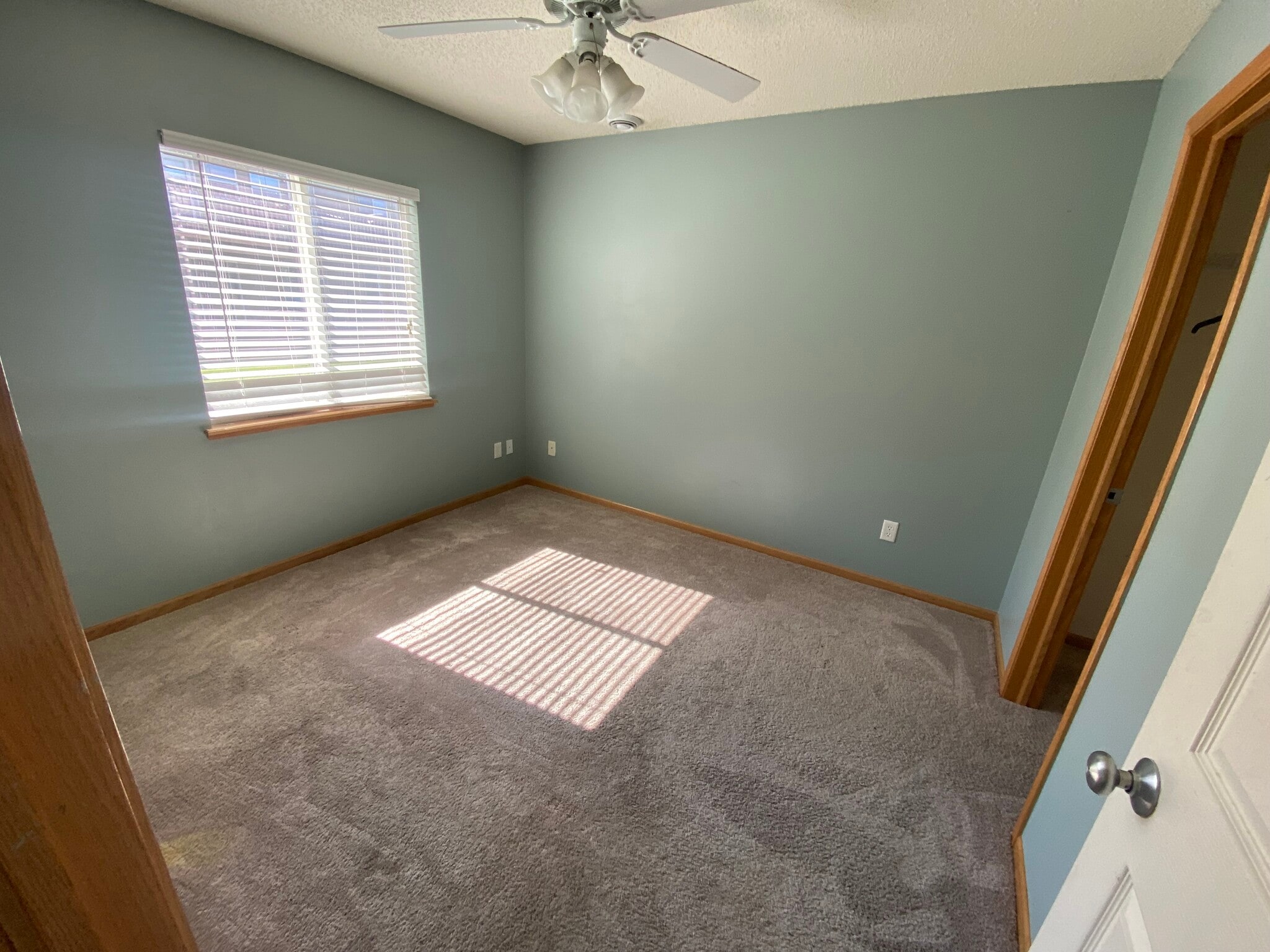 Building Photo - 1455 Easton Ln