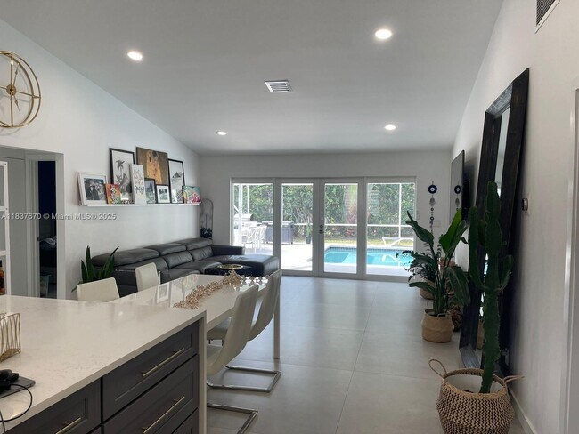 Building Photo - 21281 Hazelwood Ln