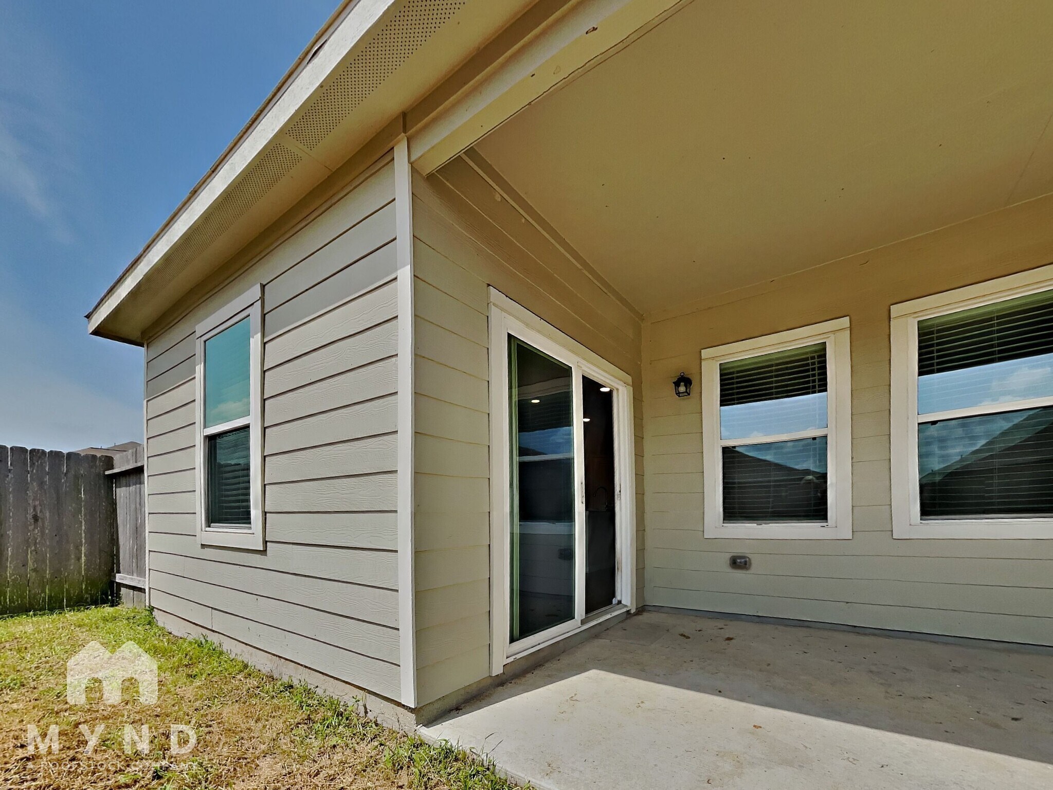Building Photo - 1033 Water Oak Ln